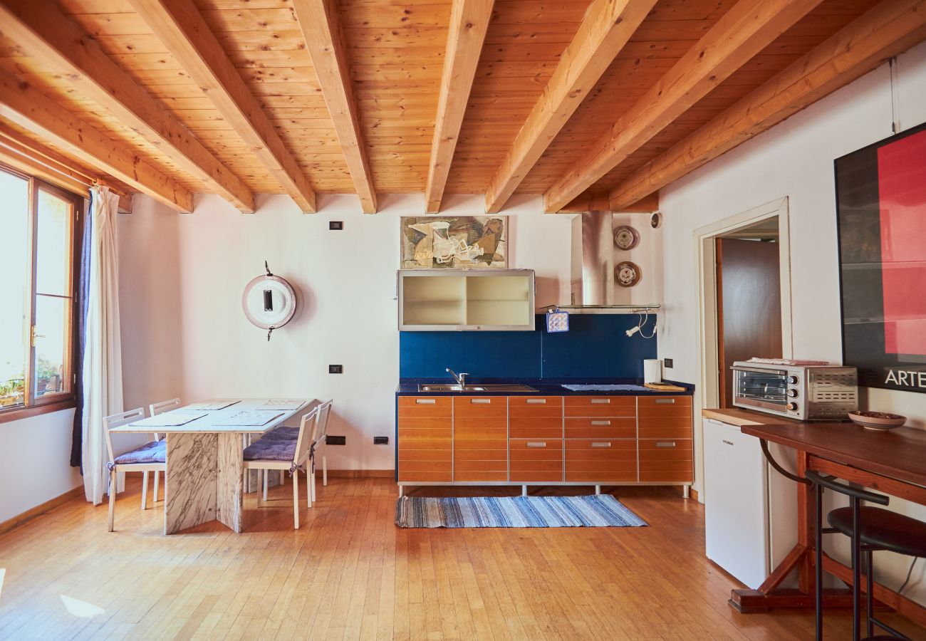 Apartamento em Bassano del Grappa - Apartamento artístico no centro histórico