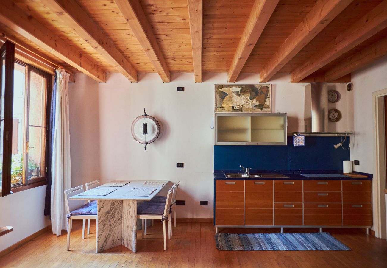 Apartamento em Bassano del Grappa - Apartamento artístico no centro histórico