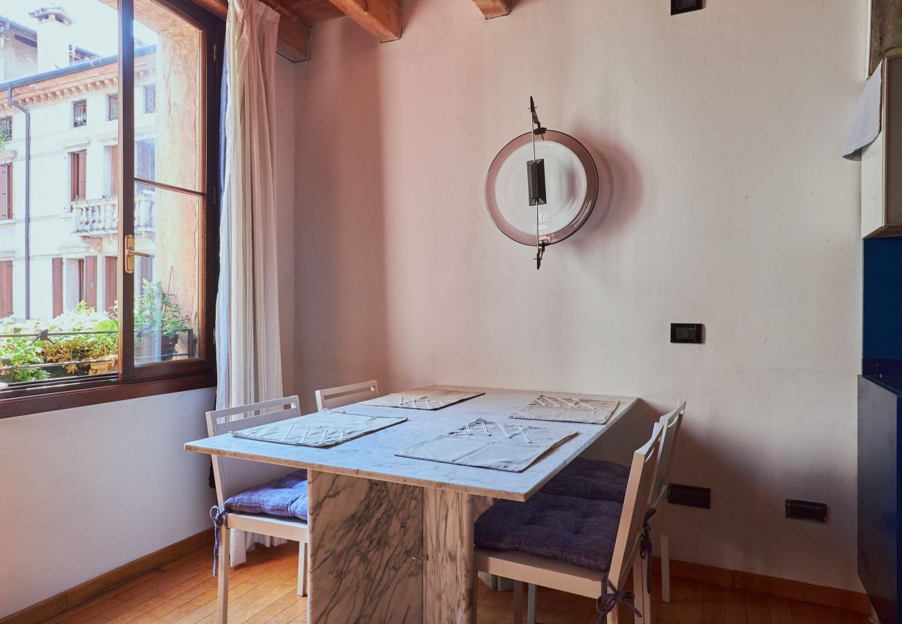 Apartamento em Bassano del Grappa - Apartamento artístico no centro histórico