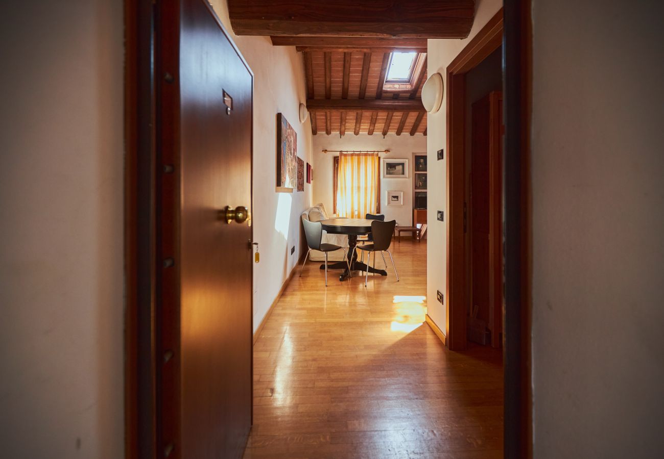 Apartamento em Bassano del Grappa - Sótão com Vigas no centro histórico