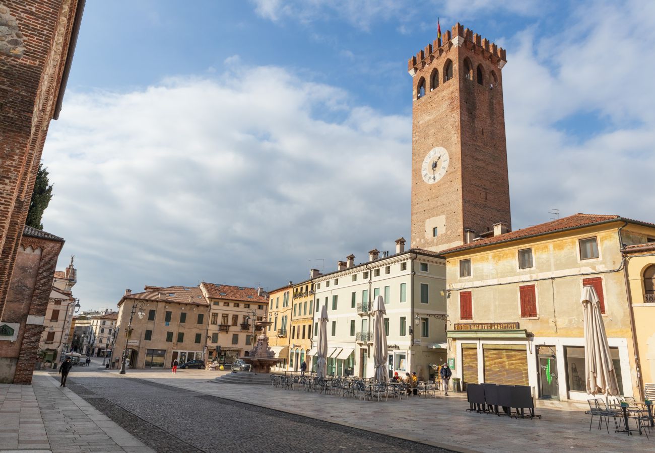 Apartamento em Bassano del Grappa - Sótão com Vigas no centro histórico